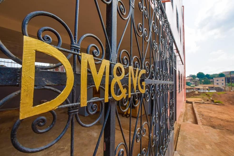 Appartements Neuf De Haut Standing Dm & Ng A Bafoussam Exterior photo